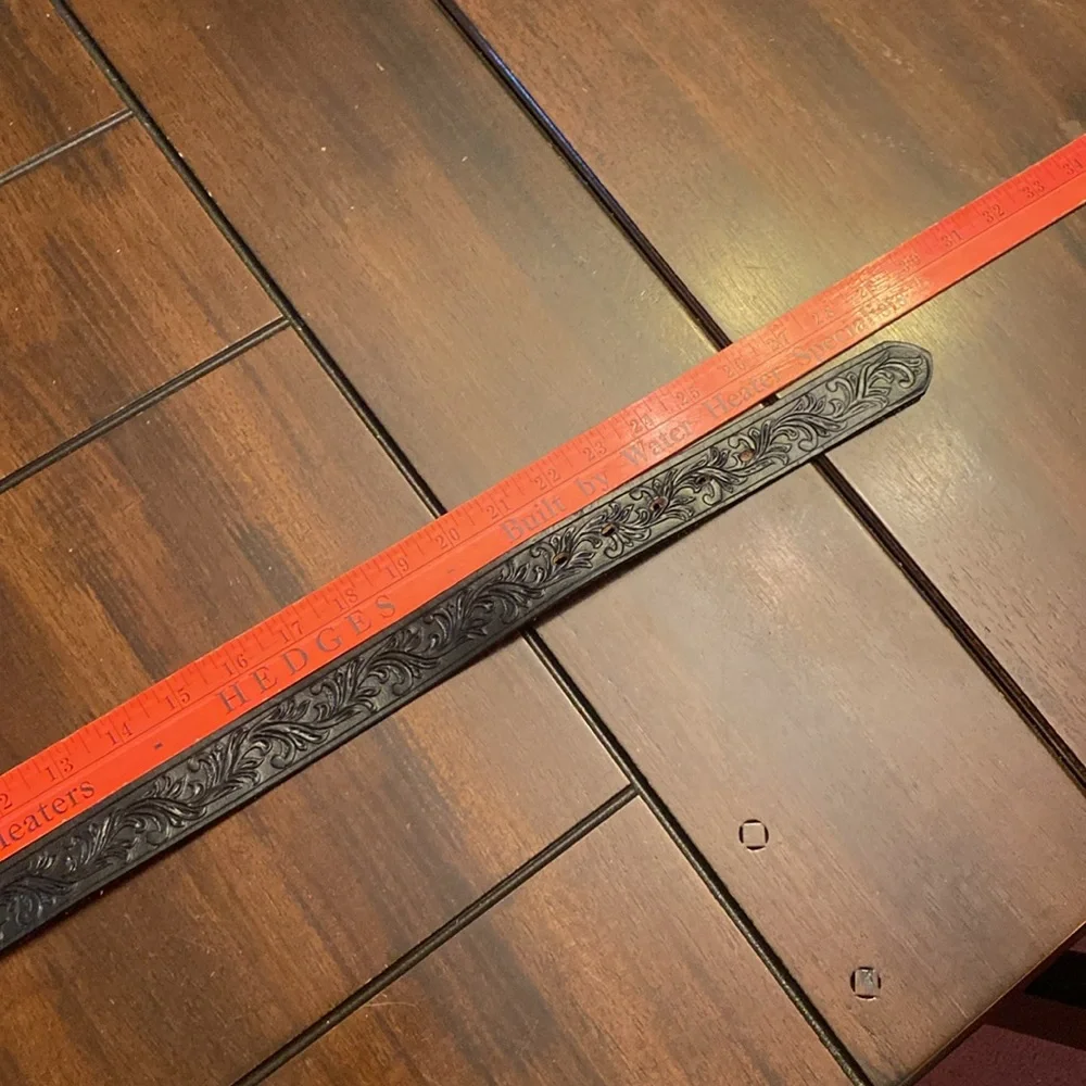 Tony Lama Black Tooled Western Leather Belt 24